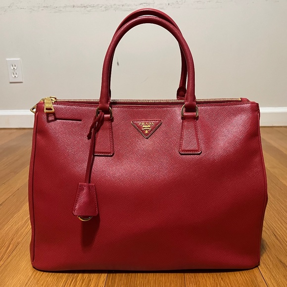 Prada saffiano bag red - Picture 3 of 9